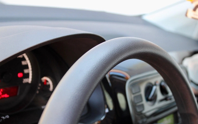 Volkswagen up! cena 28900 przebieg: 61000, rok produkcji 2015 z Zamość małe 172